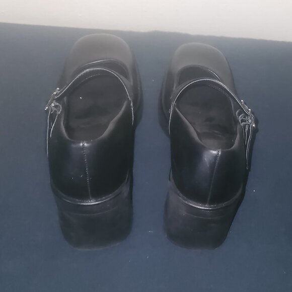 A pair of black Call It Spring Monroe Mary Jane pumps with a foot B.E.D size 8 - Picture 6 of 8